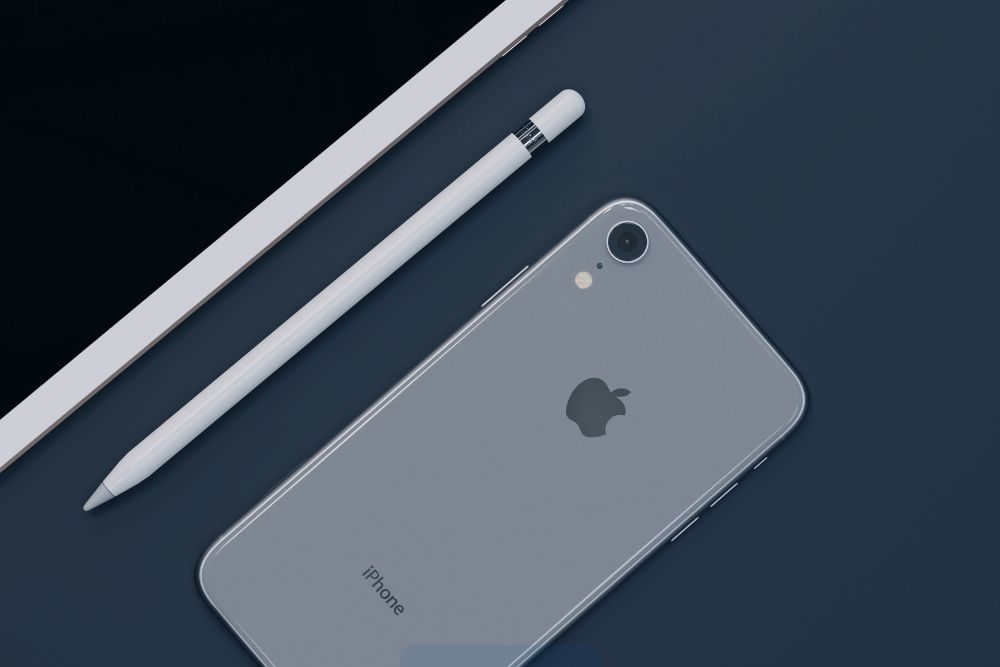 iPhone XS Max y iPhone XR lado a lado mostrando sus diferencias de diseño