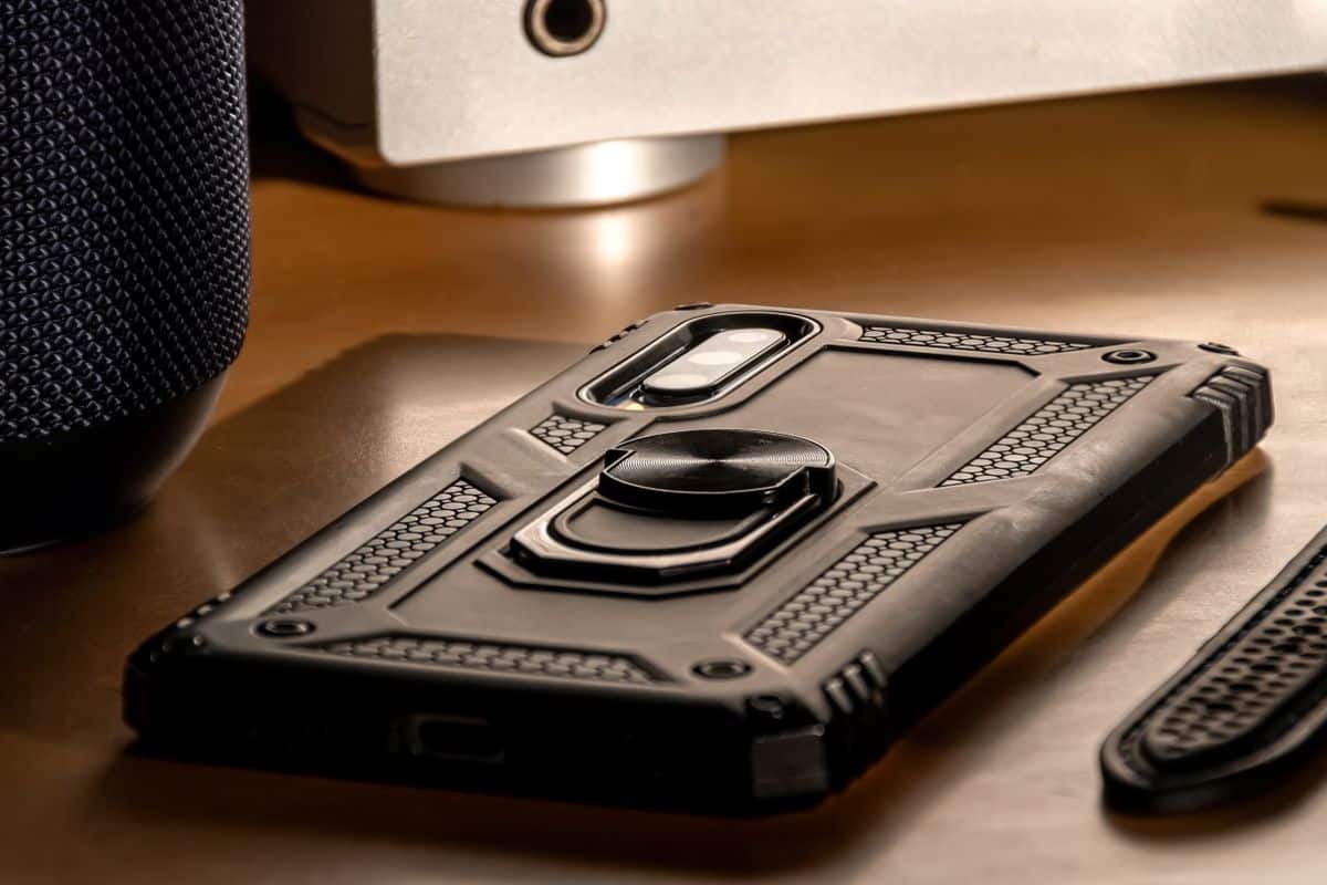 Funda resistente para smartphone blindaje urbano