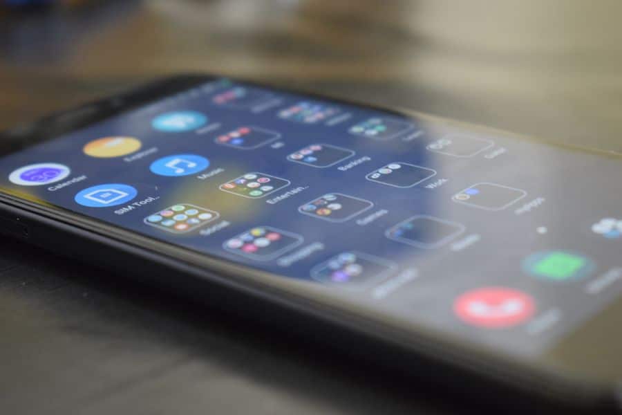 Pantalla de celular Xiaomi con aplicaciones